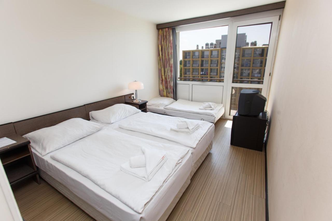 Hotel Hungária Siófok Esterno foto